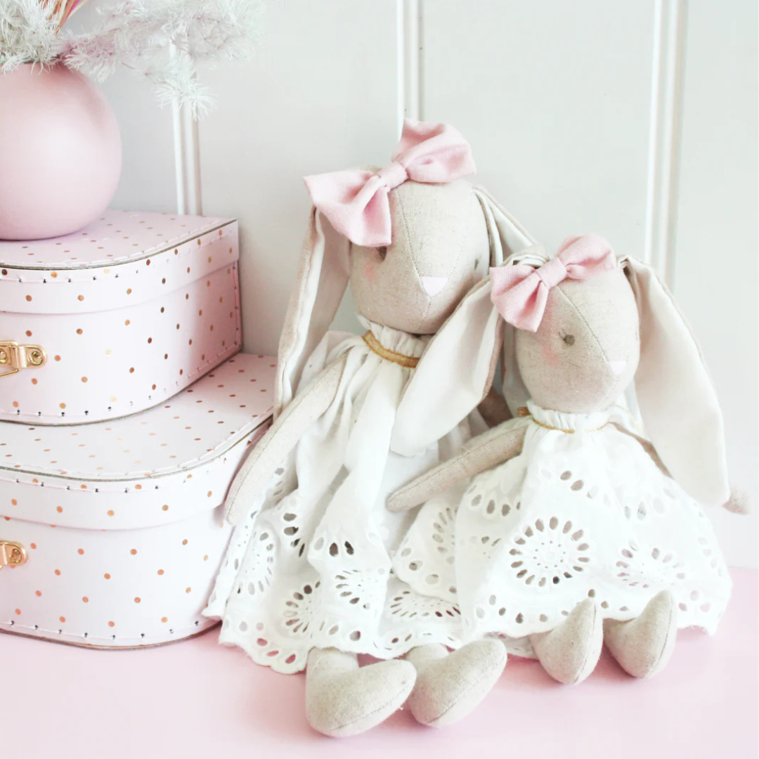 Mummy Broderie Bunny