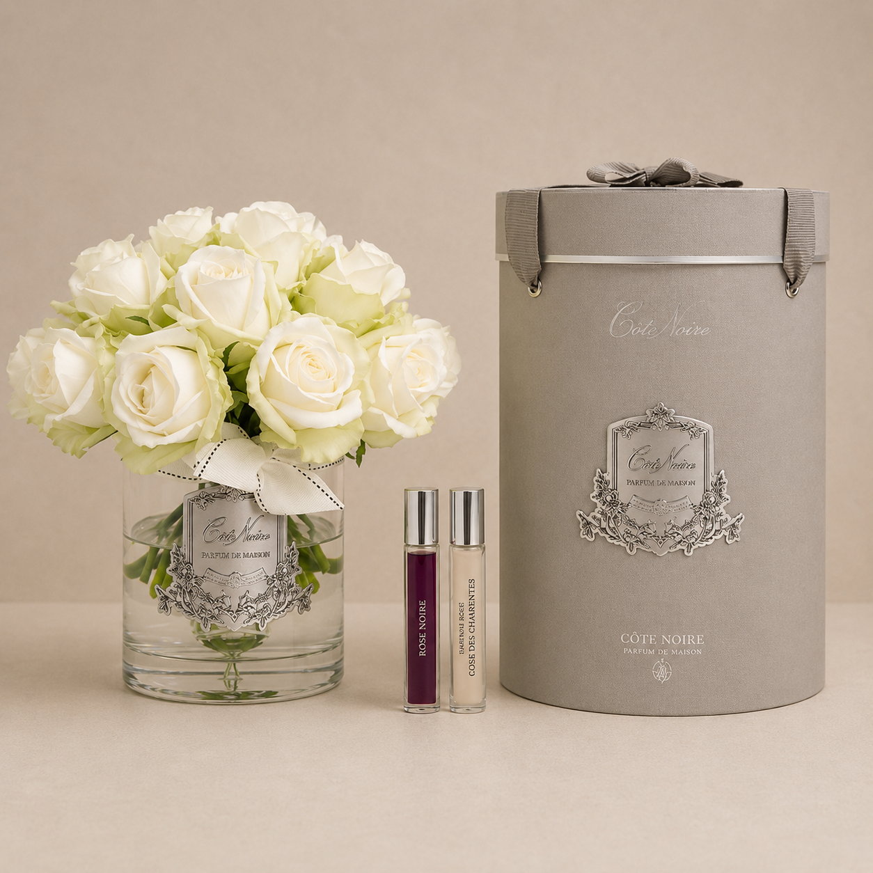 Cote Noire Luxury Grand Rose Bud Bouquet | White