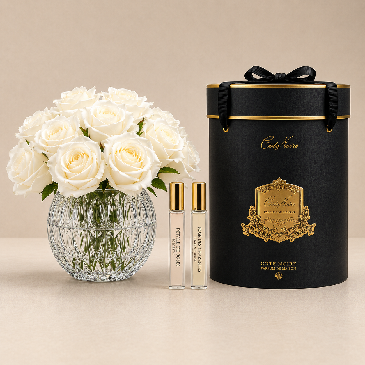 Cote Noire 13 Rose Round Bouquet | White