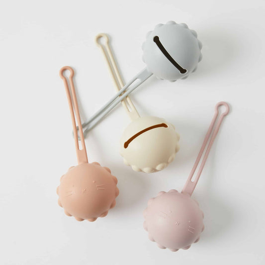 Henny Silicone Dummy Holder | Nordic Kids