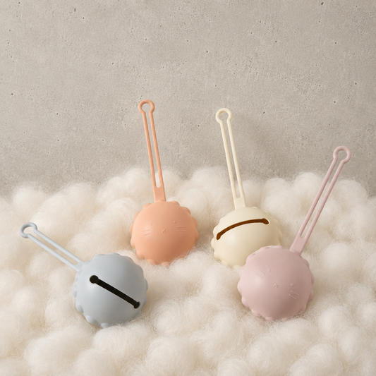 Henny Silicone Dummy Holder | Nordic Kids