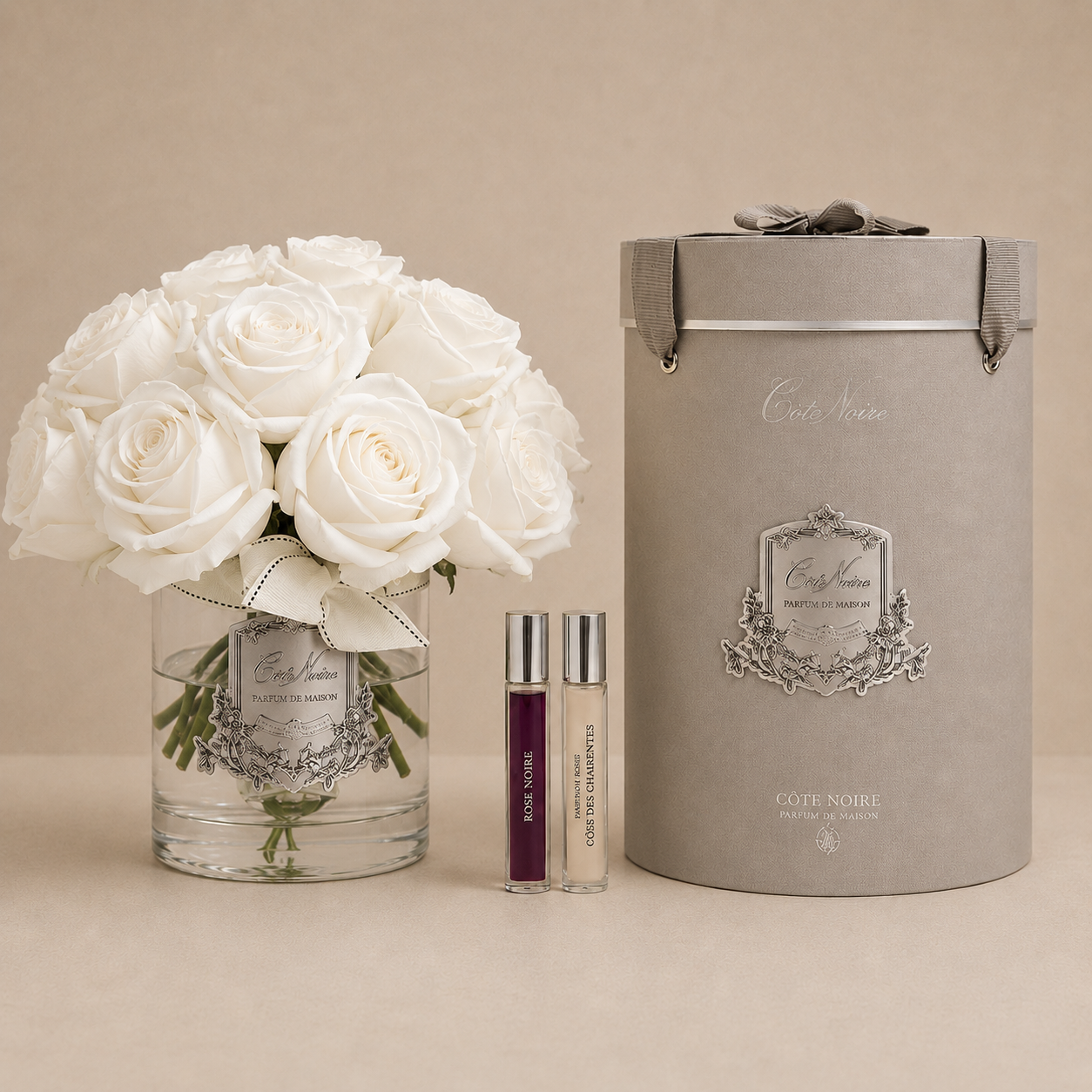 Cote Noire Luxury Grand Rose Bud Bouquet | White
