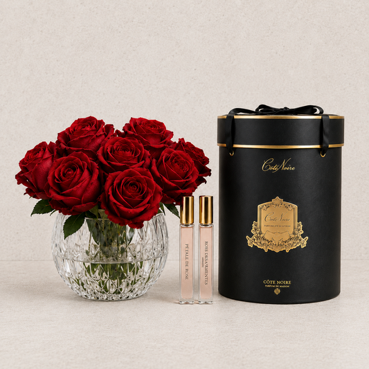 Cote Noire 13 Rose Round Bouquet | Red
